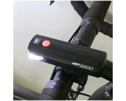 CatEye Bike Lights|AMPP2200 Headlight (Black) (2200 Lumens) (USB Rechargeable)