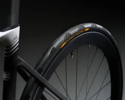 Continental Tires|Archetype Tubeless Road Tire (Black) (700c) (30mm)