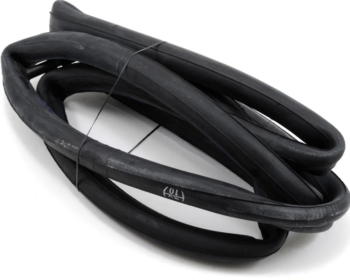 Giant Tubes|700c Thorn Resistant Inner Tube (Schrader) (28 - 32mm) (35mm)