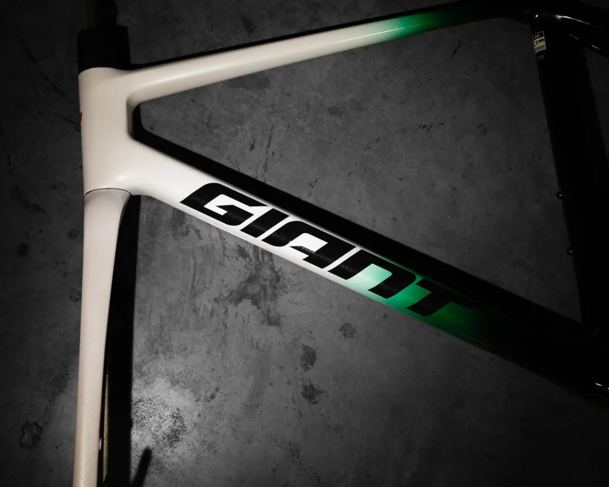 Giant Frames|Holiday Shopping|2026 TCR Advanced Pro Frameset (White/Venom Green) (M)