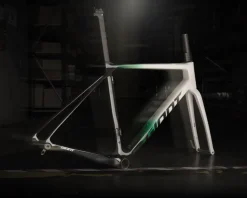 Giant Frames|Holiday Shopping|2026 TCR Advanced Pro Frameset (White/Venom Green) (M)