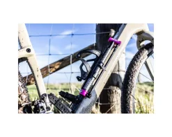 Muc-Off Pumps & Co2|Pumps & Co2|Airmach Carbon Frame Pump (Black)