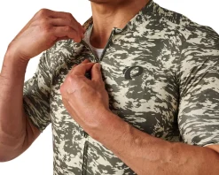 Pearl iZUMi Jerseys|Summer Essentials|Attack Short Sleeve Jersey (Deep Lichen Green Waverock) (L)