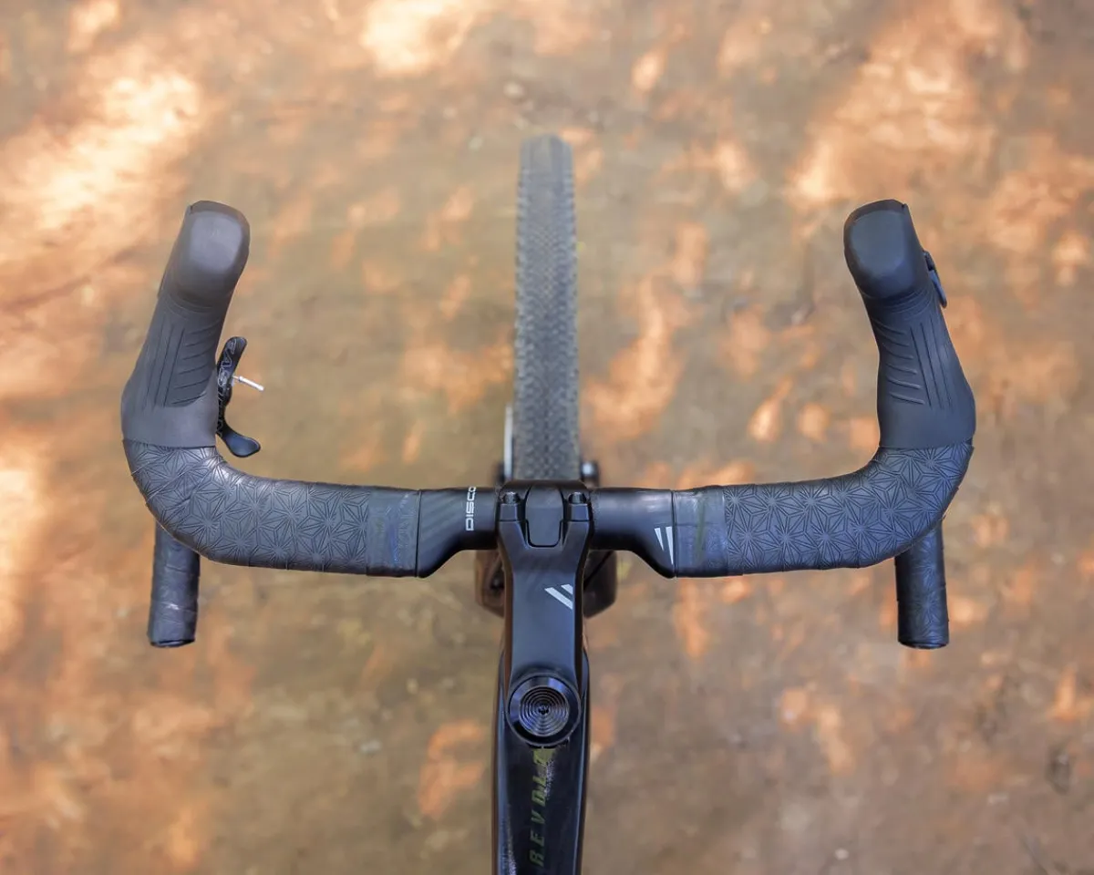 PRO Handlebars|Discover Aero Carbon Gravel Handlebar (Black) (31.8mm) (Carbon) (40cm) (12° Flare)