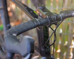 PRO Handlebars|Discover Aero Carbon Gravel Handlebar (Black) (31.8mm) (Carbon) (40cm) (12° Flare)