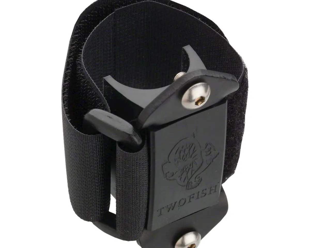 Two Fish Bottle Cages & Mounts|Quick Cage Universal Mount (Black)