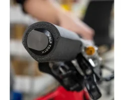 Wolf Tooth Components Grips & Handlebar Tape|Mega Fat Paw Cam Grips (Black)